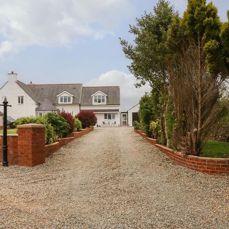 Вилла Bryn Eglwys Bach Llanfairpwllgwyngyll Экстерьер фото
